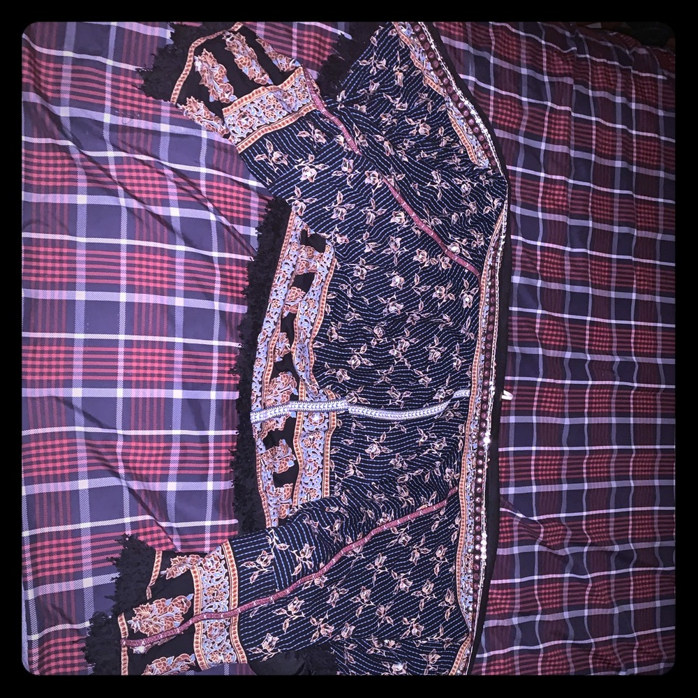 FREE PEOPLE LONG SLEEVE LARGE